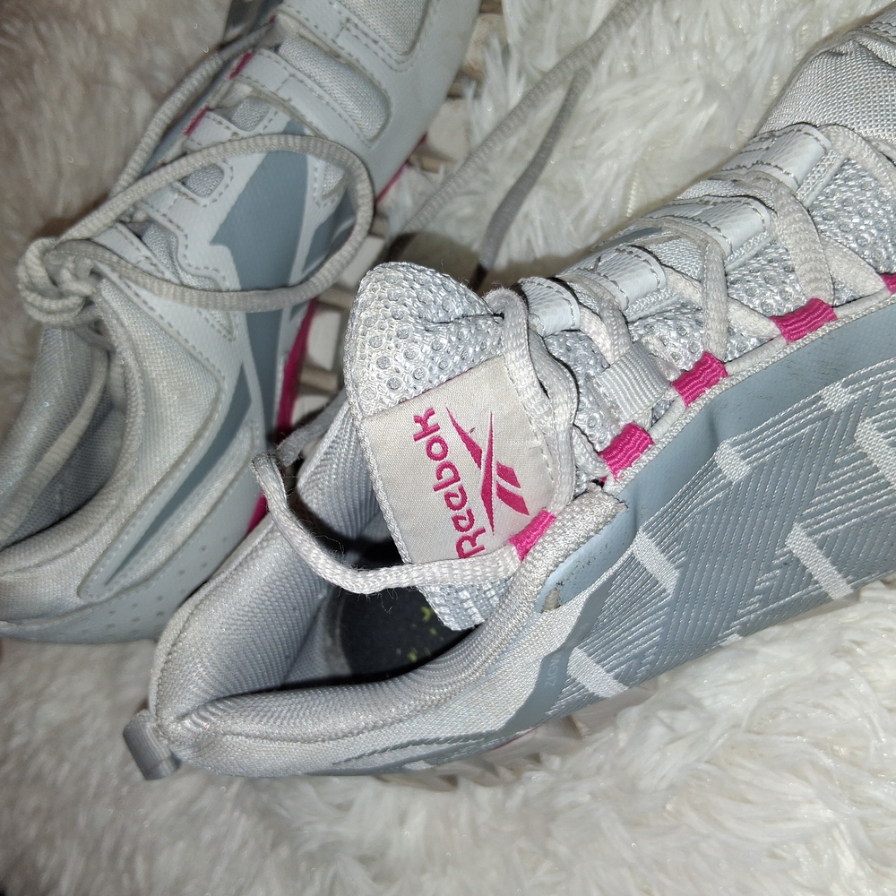 Reebok Gray and Pink Sneakers with Modern Silhouette